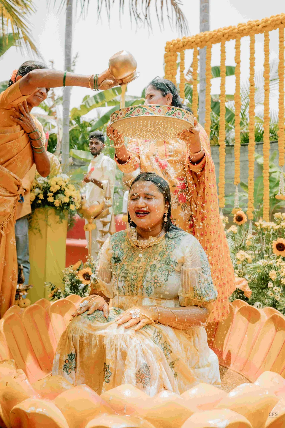 Wedding rituals — photograph 24